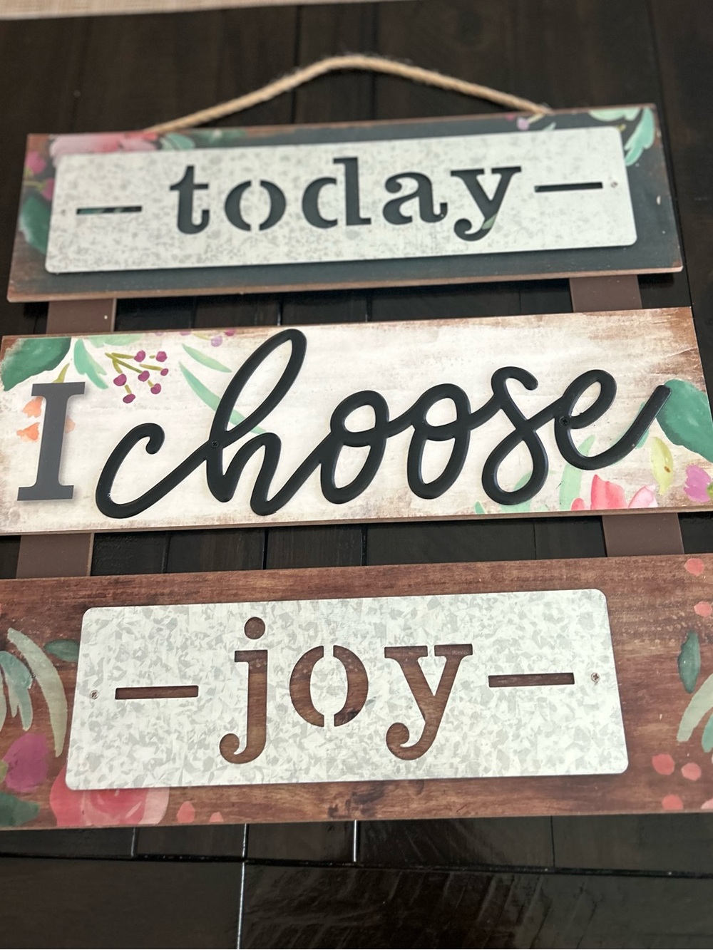 I Choose Joy Layered Wall Sign - Black, White & Green